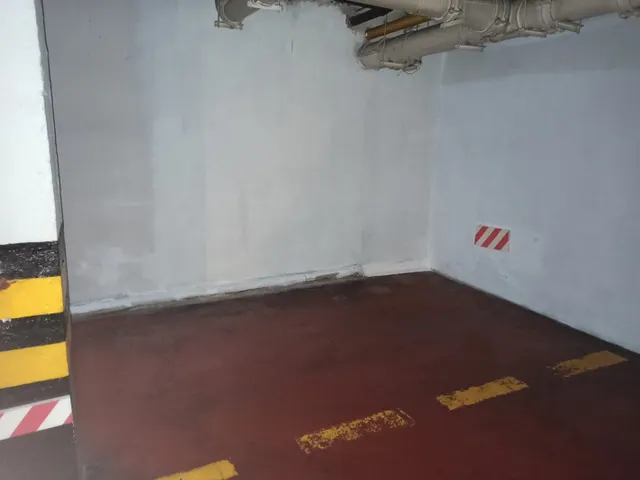 Plaza de garaje en venta junto al Hospital Puerta del Mar — 2