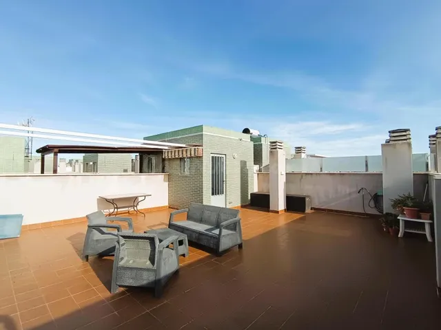 Ático orientado al sur con terraza privada de sol de 65 m2 y - foto 3