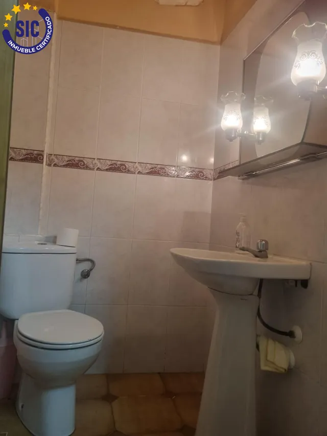LOCAL COMERCIAL EN PROCESO DE CAMBIO A VIVIENDA CON PLAZA DE GARAJE — 19