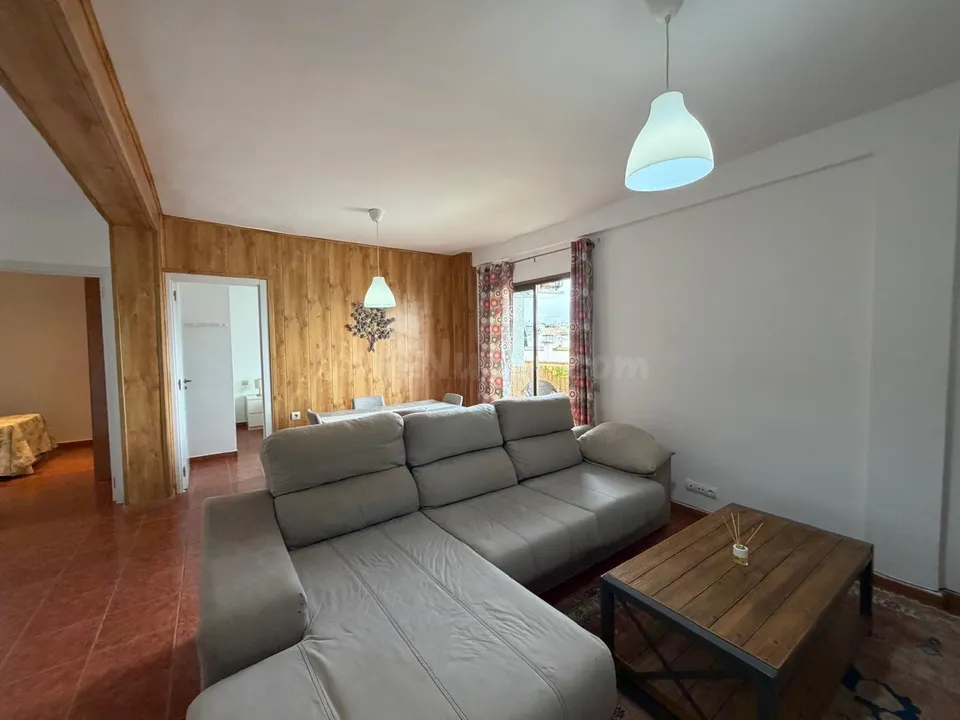 Piso en alquiler de larga temporada en Avenida Blas Infante – 1.300 €/mes