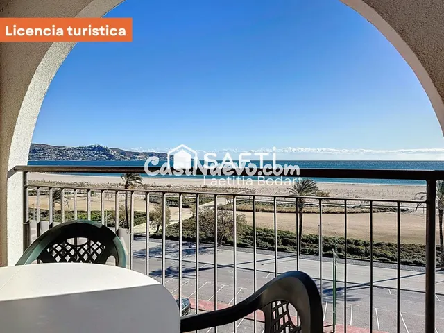 Amplio estudio renovado con terraza, vistas al mar y licenci - foto 2