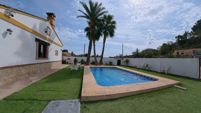 Casa en venta en Polop con piscina privada, gran parcela y vistas despejadas — 24