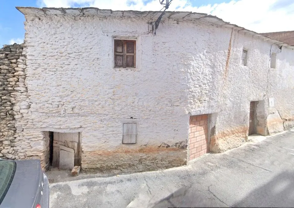 Se vende casa en la población de Lanteira (Granada) de 140 m2 construidos y con 2 plantas.