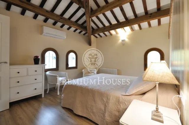Casa señorial reformada en Llinars del Vallés — 38