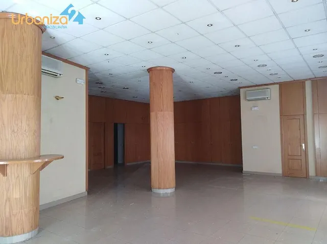 Oportunidad de Inversión: Local Comercial en Badajoz — 11