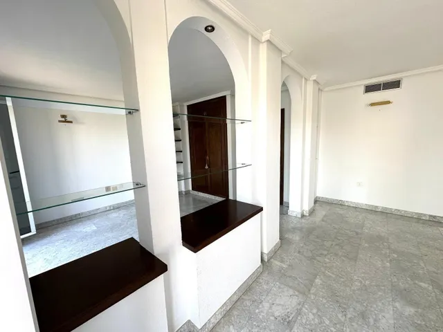 AMPLIO PISO DE 200 M2 EN ALQUILER – GRANADA — 14