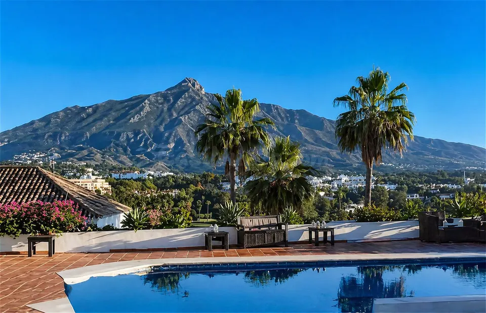 Chalet 5 habitaciones 646m² en venta - Marbella