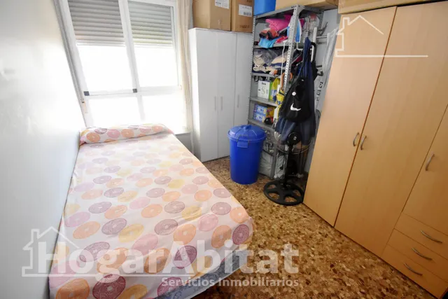 Gran amplitud, excelente luminosidad y precio atractivo en este piso con garaje — 11