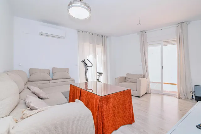 PISO CON PATIO Y COCHERA EN LA ZUBIA — 15