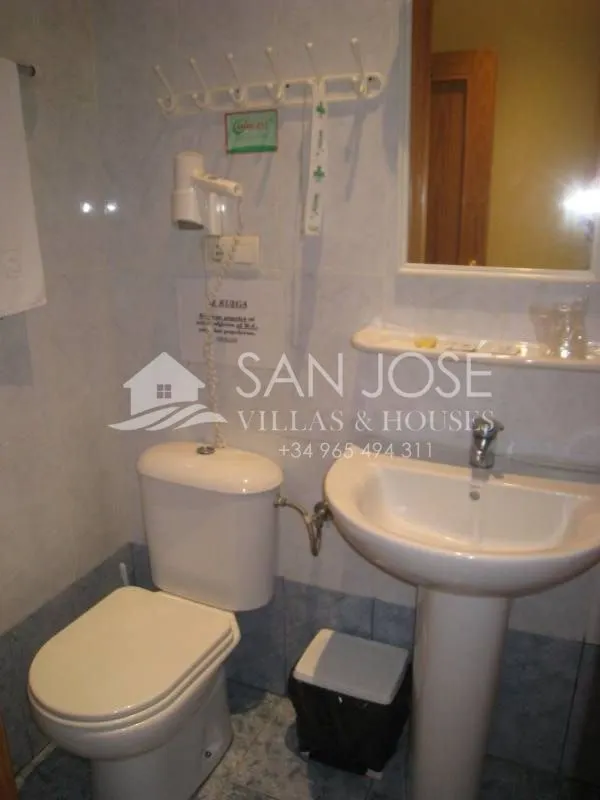 VENTA DE MOTEL EN ASPE DE 32 HABITACIONES, PRECIO NEGOCIABLE — 17