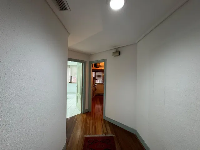 LOCAL EN JUAN XIII — 13