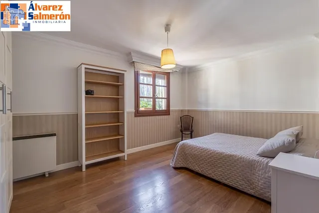 INCREÍBLE CHALET INDEPENDIENTE EN ZONA PRIVILEGIADA — 15