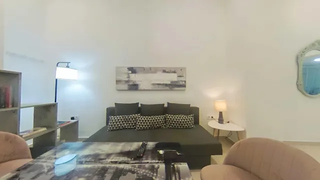 APARTAMENTO EN EXPLOTACIÓN TURÍSTICA — 47
