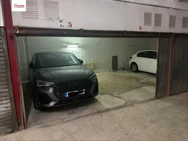 Se vende Plaza de garaje en Avda. Reyes Católicos