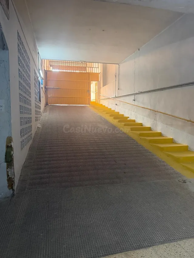 Venta Plaza de Garaje para coche pequeño - foto 2