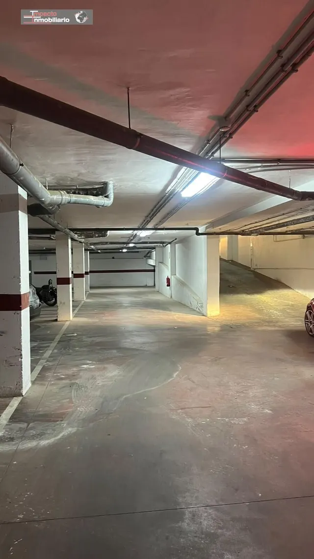 PLAZA DE PARKING, VERA — 17