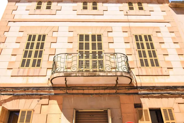 Edificio para reformar en Muro - foto 2