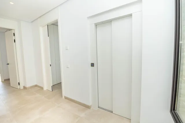 DOS ESPECTACULARES VILLAS RECIÉN TERMINADAS EN EL CENTRO DE MARBELLA — 35