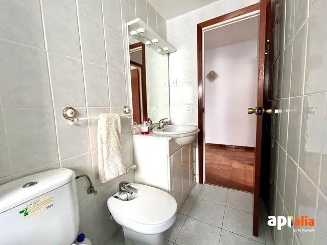 PISO EN SALOU DE 3 habitaciones — 38