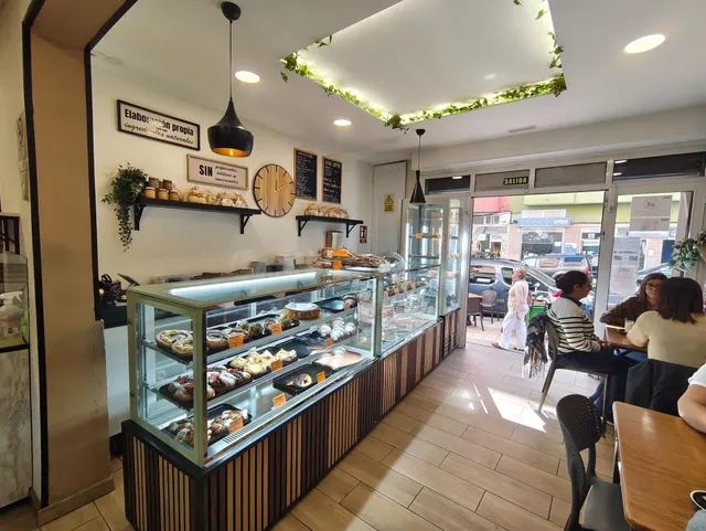 Cafetería – Pastelería Italiana en funcionamiento con terraz - foto 5