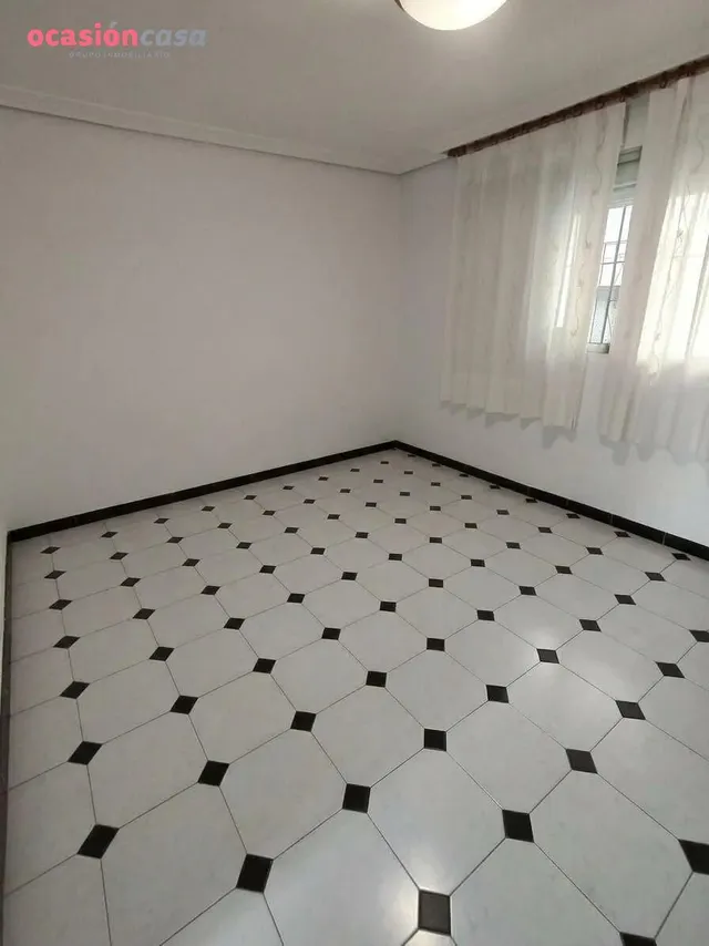 Adosado próximo a C.C. Zoco — 15