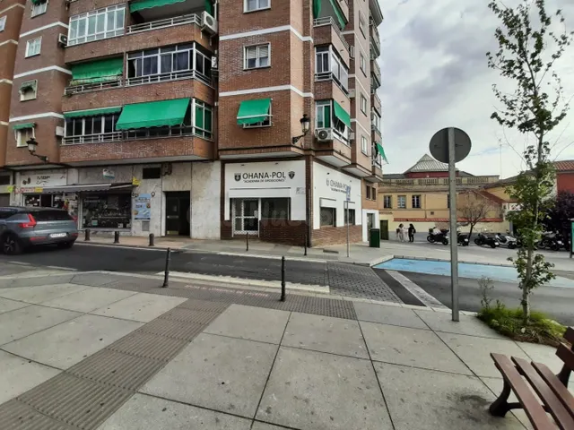 Estupendo local en Obispo Galarza — 2