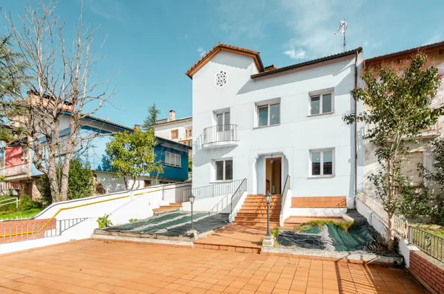 Venta de chalet en la falda del Naranco