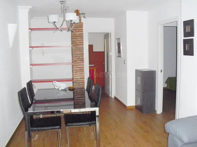 Oportunidad Única en Torremolinos Centro | Piscina, Garaje y - foto 4