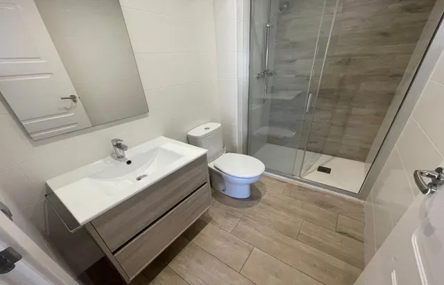 BONITA CASA EN PUEBLO MARINERO, CON ENCANTO — 8
