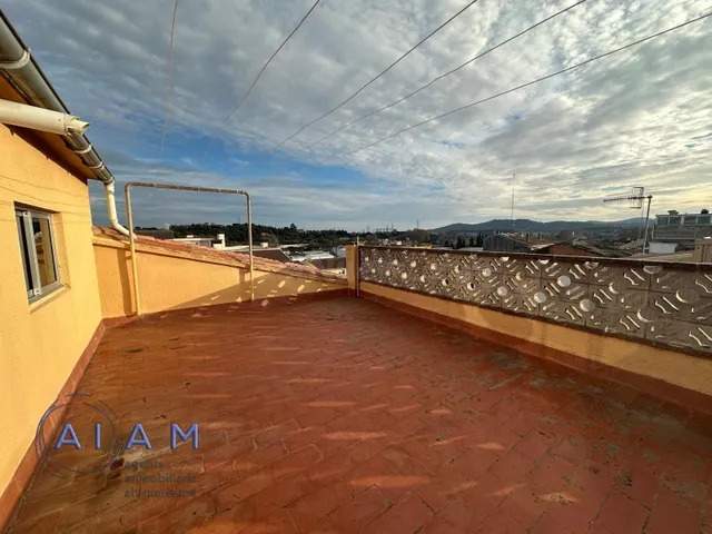 Edificio con local y 2 viviendas en Tordera — 3