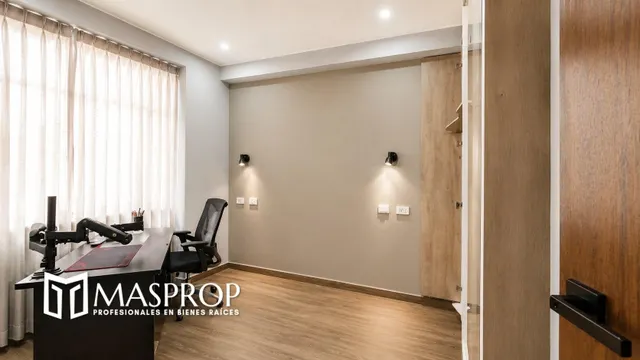 CASA EN VENTA – URB. LAS ARTES I– TACNA — 12