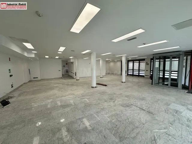 Magnífico Local en Alquiler en la Mejor Zona de Coslada - foto 3
