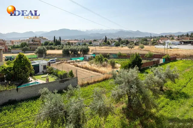 Amplio Chalet con piscina, pista deportiva y vistas en Ogíjares. — 31