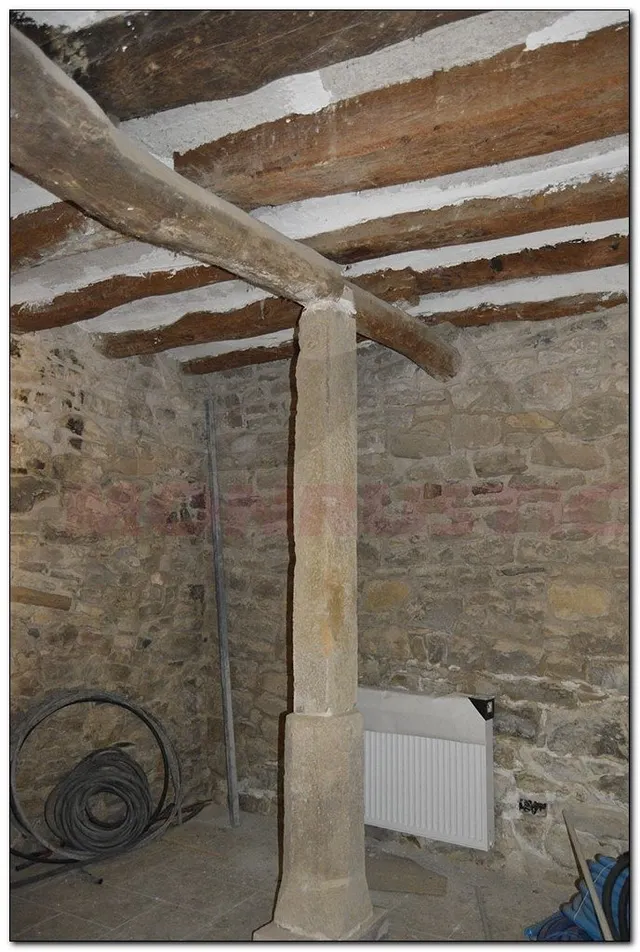 CASA DE PIEDRA ESQUINERA DE 257 M2 PRCTICAMNTE REFORMADA DE PIEDRA, 3 DORMITORIOS SUITES. — 15