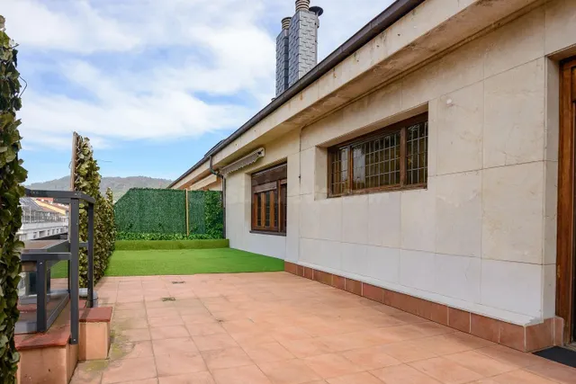 ÁTICO DÚPLEX CON GRAN TERRAZA DE 40 M2 Y PRECIOSAS VISTAS EN - foto 2