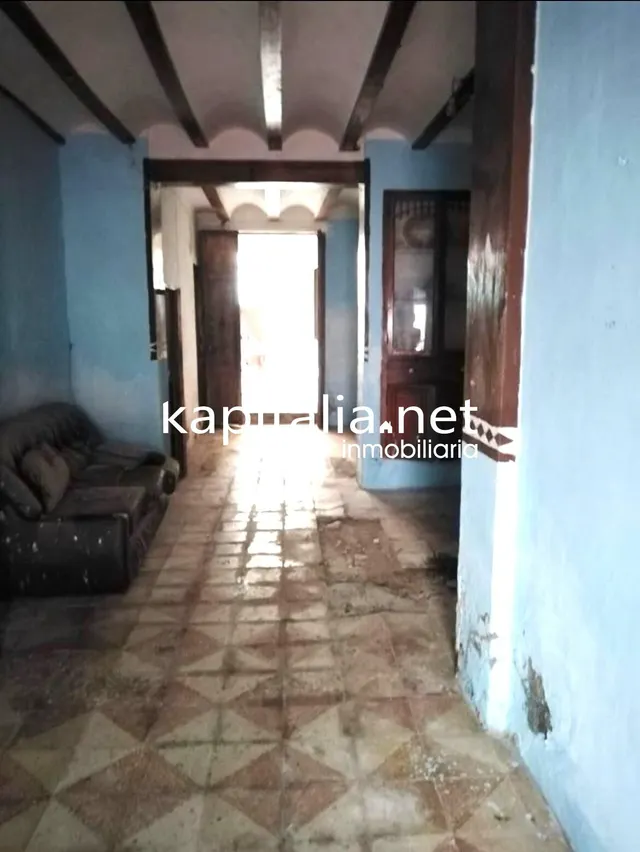 CASA A LA VENTA PARA REFORMAR EN BENISSUERA. — 6