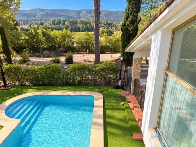 Exclusivo Chalet en Urbanización Helios, Ontinyent - ¡Tu refugio soñado! — 3