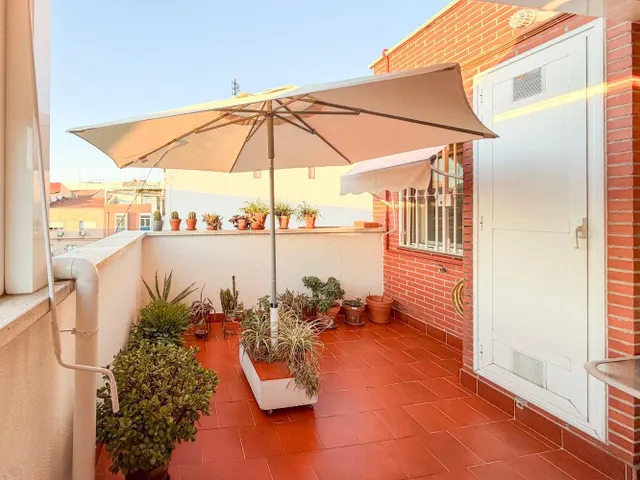 ÁTICO-DÚPLEX CON ESPECTACULAR TERRAZA — 47