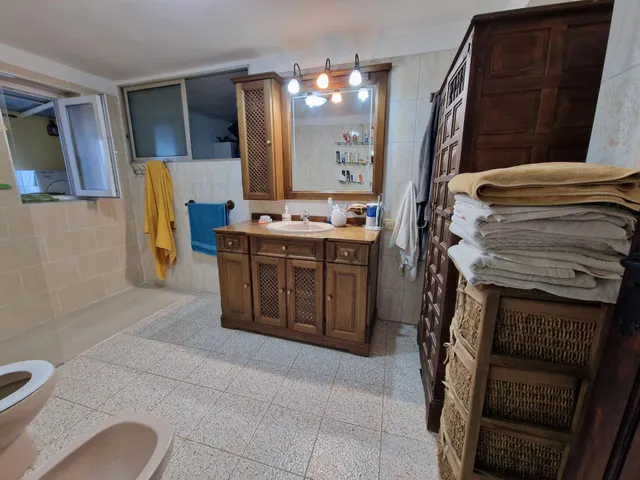 Vivienda con  Terreno de siembra, zonas de terraza y piscina. — 11