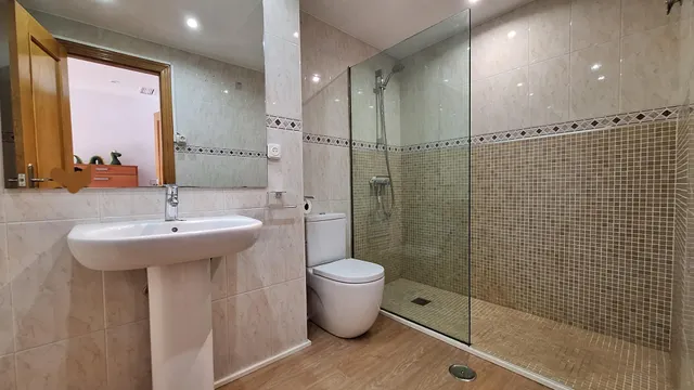 Piso de 3 dormitorios, 2 baños, plaza de garaje y trastero en la calle Azarbe del Papel — 14