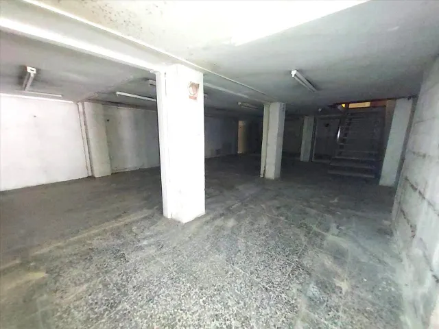 Se vende local de dos plantas en Oviedo — 18