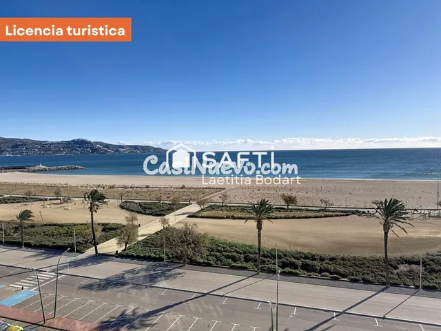 Apartamento reformado frente al mar con licencia turística – - foto 3