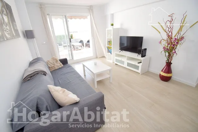 PRECIOSO ÁTICO REFORMADO Y TOTALMENTE EXTERIOR Y CON VISTAS AL PUERTO — 38