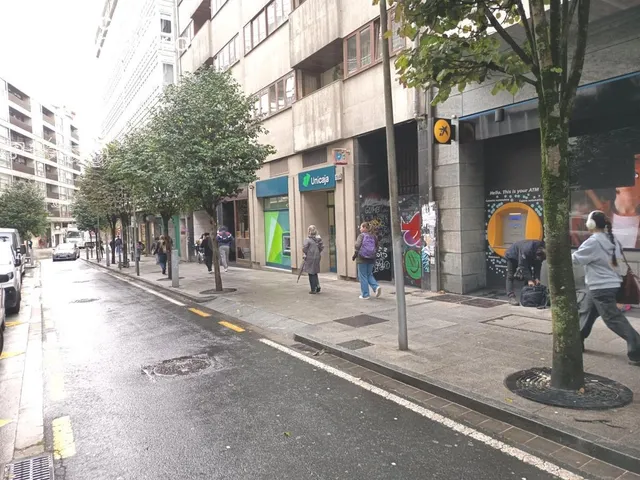 Se aquila plaza de garaje para vehículo pequeño - foto 5