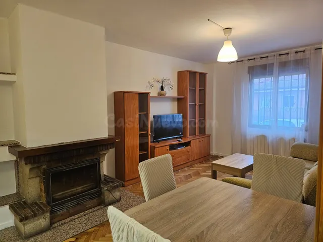 VIVIENDA DE DOS DORMITORIOS EN ALQUILER EN TORRECABALLEROS. - foto 2