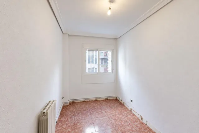 Piso exterior de 111 m2 con 4 dormitorios, garaje y trastero en Av Juan Antonio Perea — 20