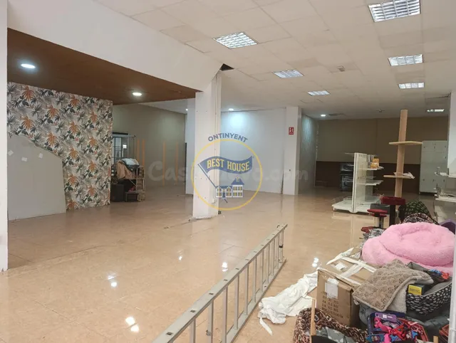 Amplio local planta baja chaflanero en venta y alquiler en O - foto 4