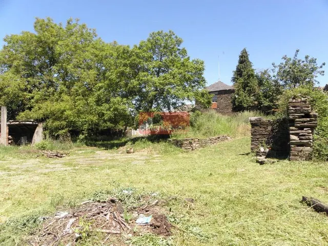 SE VENDE CASA DE PIEDRA SEMI-REFORMADA  CON FINCA CERRADA CERCA DE BÓVEDA — 11