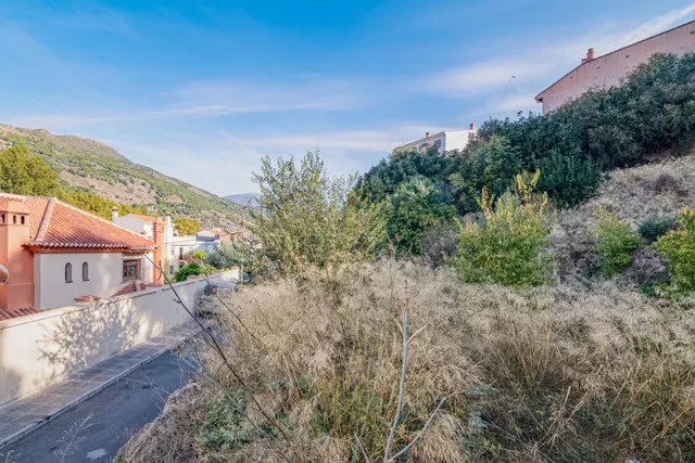 Oportunidad Única: Terreno Urbano en Vélez de Benaudalla - Costa Tropical — 34