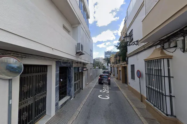 Se vende piso OKUPADO en Sequero Glorieta San Fernando (Cádi